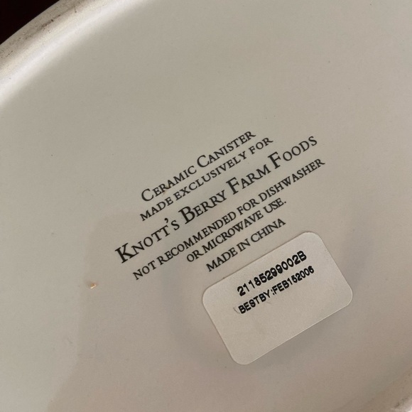 Collectable VTG Knotts Berry Farm Oval Ceramic Cookie Jar Snap Rubber Seal Lid - Picture 5 of 10